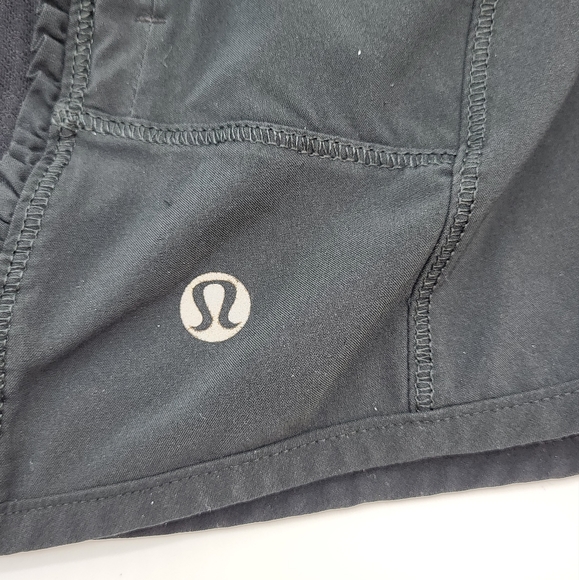 Lululemon athletica black lined running short elastic drawstring mesh Size 4 - Picture 3 of 16